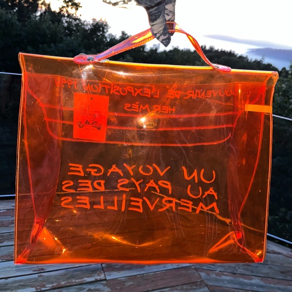 Hermรจs: Vinyl Kelly Souvenir De L'Exposition PVC Beach Tote Bag - Picture 6 of 17